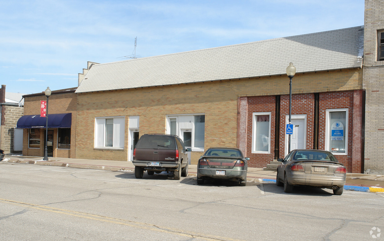 Building Photo - 512-524 N Broadway St