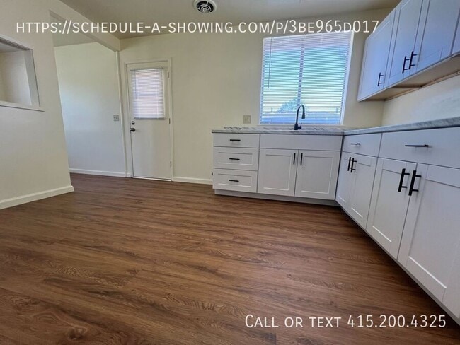 Building Photo - 168 Rosarita Dr
