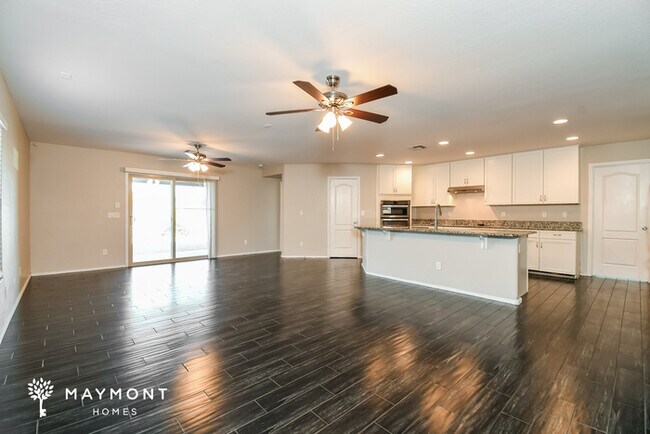 Building Photo - 10830 E Calypso Ave