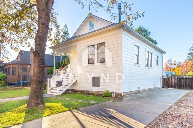 Building Photo - 3 br, 2 bath House - 1400 37th St