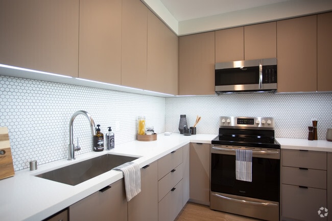 2BR, 2BA-1214 SF - 150 Berendo