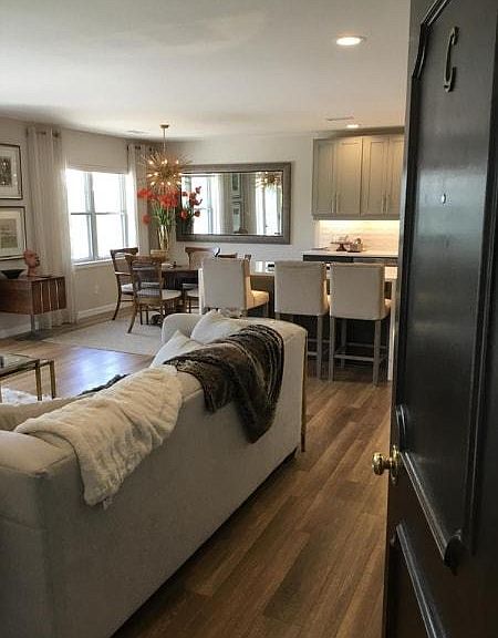 Foto principal - 715 W Stackman Dr