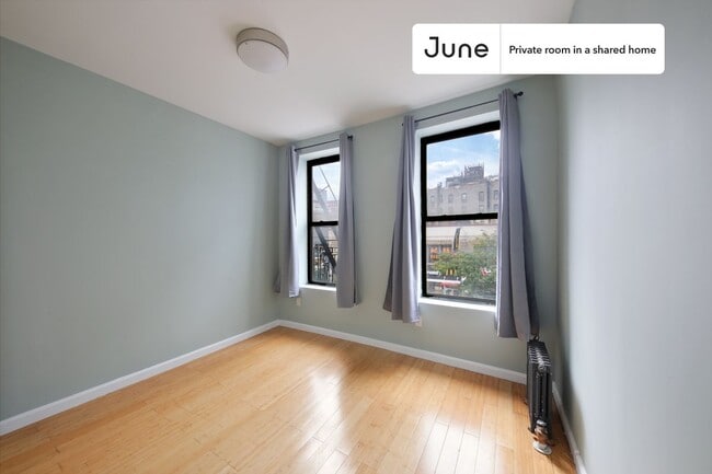 Photo - Private bedroom in 3 bed/1 bath Home