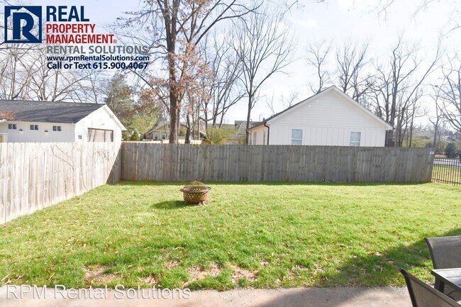 Building Photo - 4 br, 2 bath House - 215 2nd Ave.