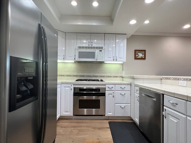 Foto del edificio - Gorgeous Perfectly Appointed 2 Bedroom 2.5...