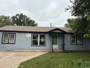 Building Photo - 4416 S Cherry Ave