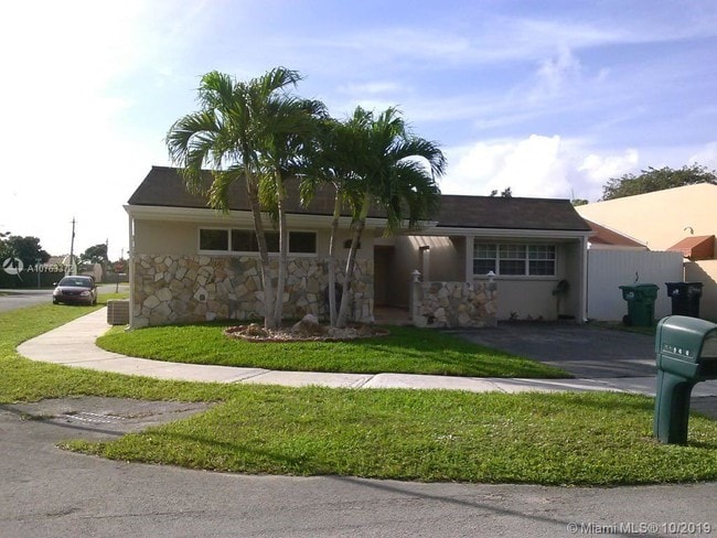 Building Photo - 11500 SW 80th St