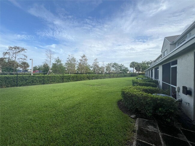 Building Photo - 255 Mallory Ct