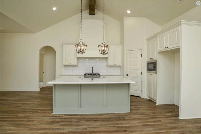 Foto del edificio - Signature Homes by Clearview presents this...