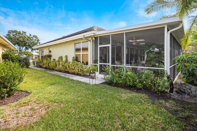 Foto del edificio - 2204 SW Mayflower Dr