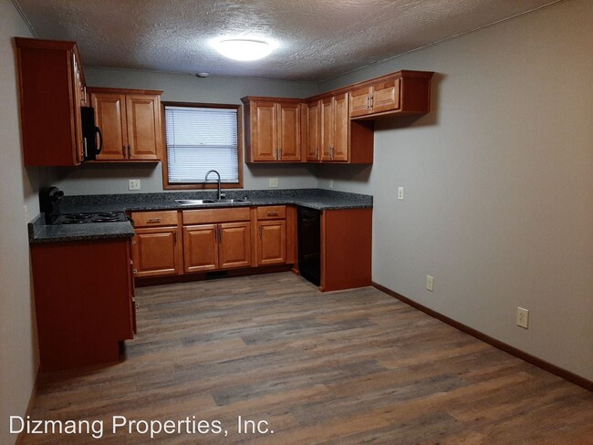 Building Photo - 3 br, 2 bath House - 3301 S. Dayton Ave