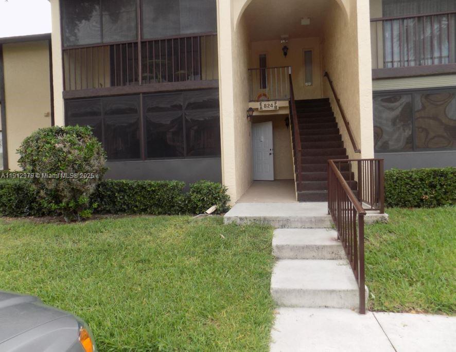 Primary Photo - 824 Sky Pine Way