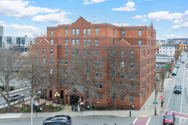 Alt Building - Lafayette Place