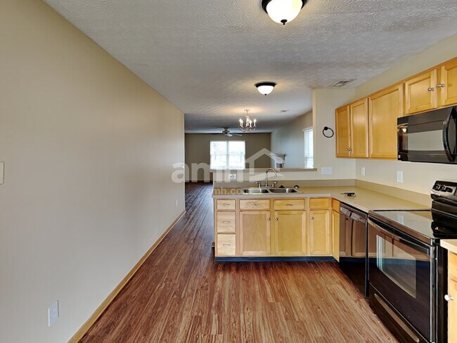 Foto del edificio - 6019 Haydens Crossing Blvd