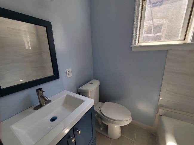 Photo - 118 N 52nd St Apartment