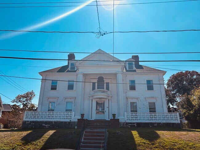 Building Photo - 58 Leicester St