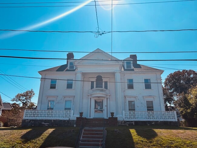 Building Photo - 58 Leicester St