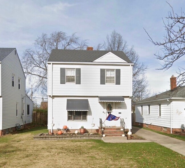 Building Photo - 8326 Fernhill Ave