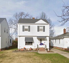 Building Photo - 8326 Fernhill Ave