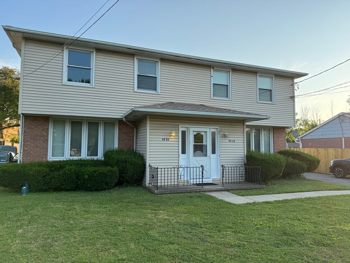 Foto principal - 3656 Sowles Rd