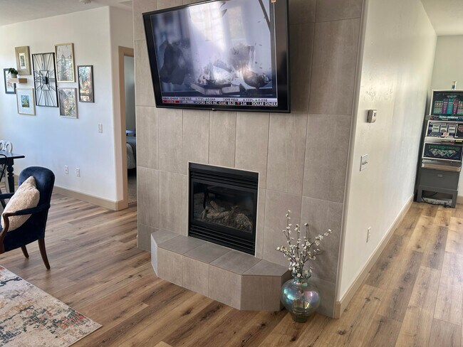 Building Photo - 1278 E Winding Creek Dr