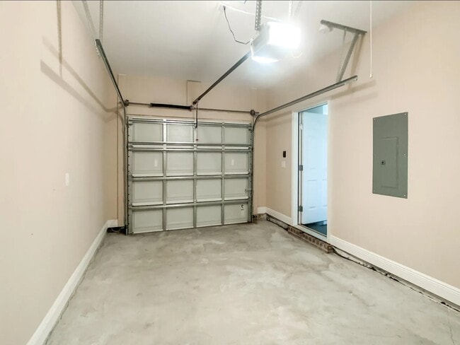 Building Photo - Stables 139