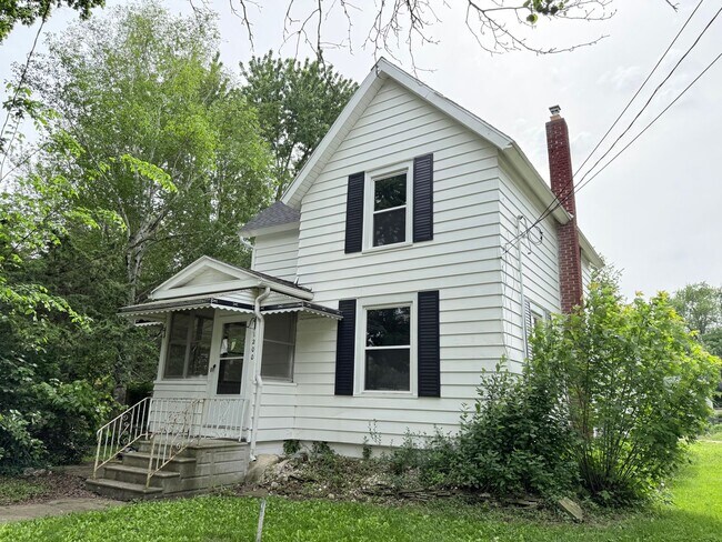 Building Photo - 1200 Sheldon St