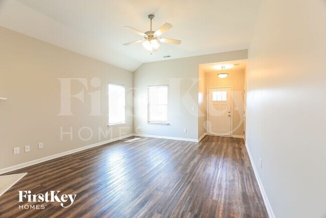 Foto del edificio - 3295 Chapel Hills Pkwy