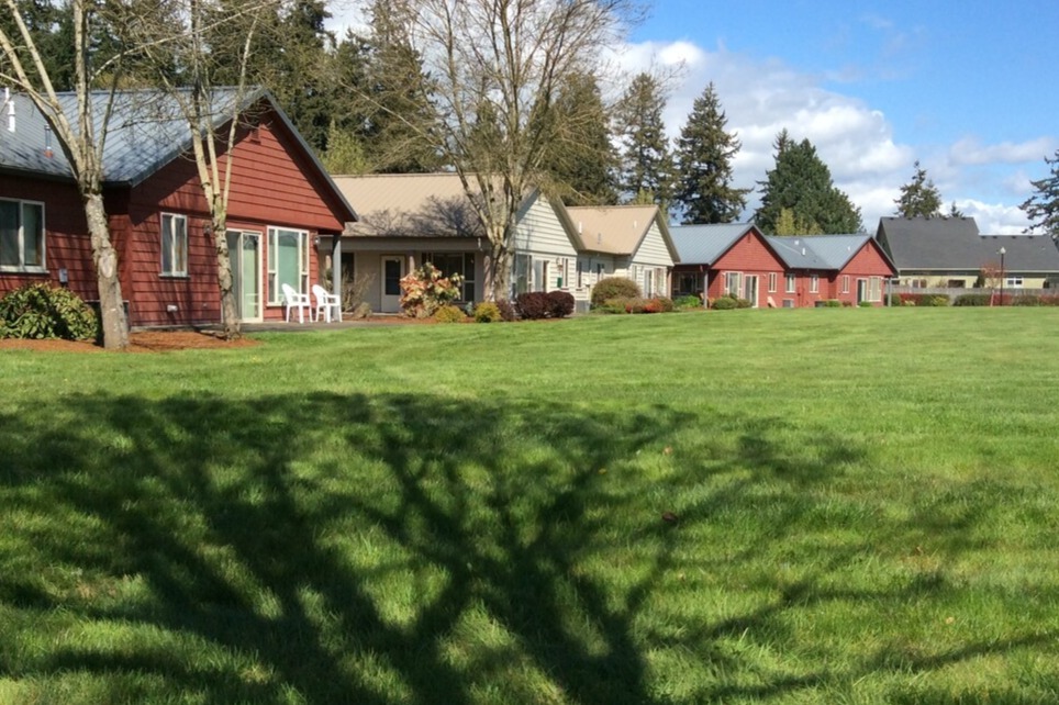 Vista al este de las cabañas - Willamette Lutheran Retirement Community