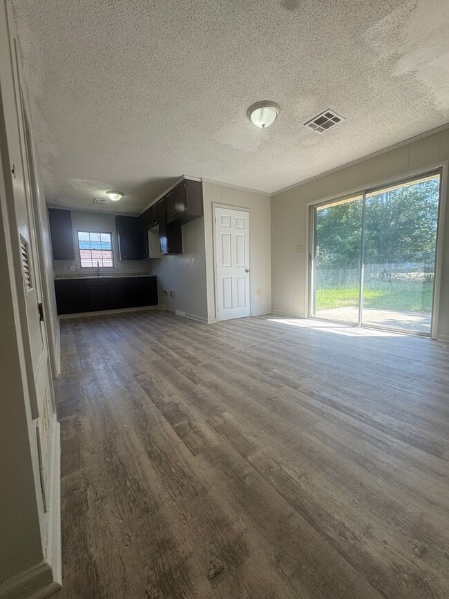 Foto del edificio - 4709 S Court St