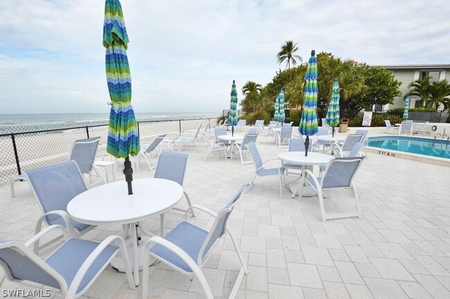 Building Photo - 1065 Gulf Shore Blvd N