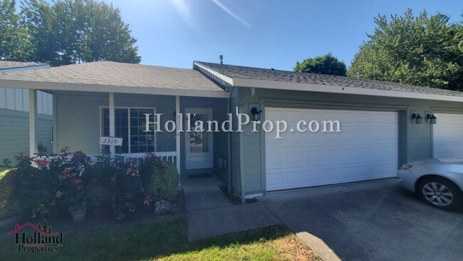 Lovely 2 bedroom unit with private fenced yard! - Lovely 2 bedroom unit with private fenced yard! Townhome