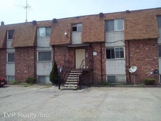 Building Photo - 960 E Erie Ave