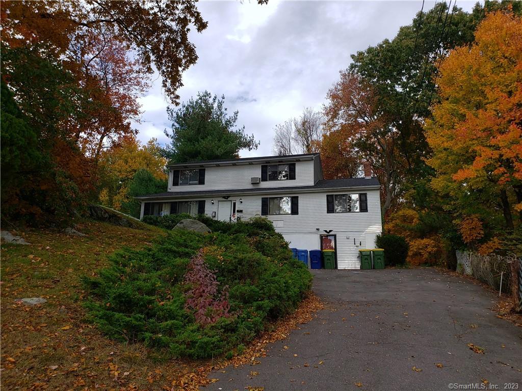 97 Starlet Ln Unit 2FL, Waterbury, CT 06704 Room for Rent in