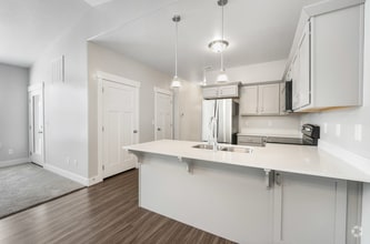 Building Photo - 13483 Commodus Dr