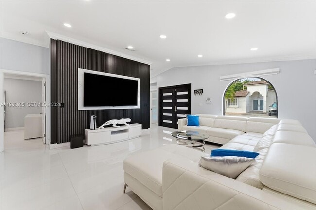 Photo - 3355 W 68th St House