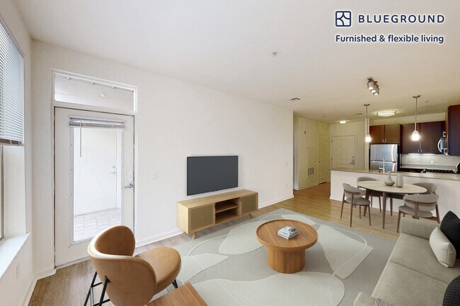 Foto del edificio - 333 Great River Rd