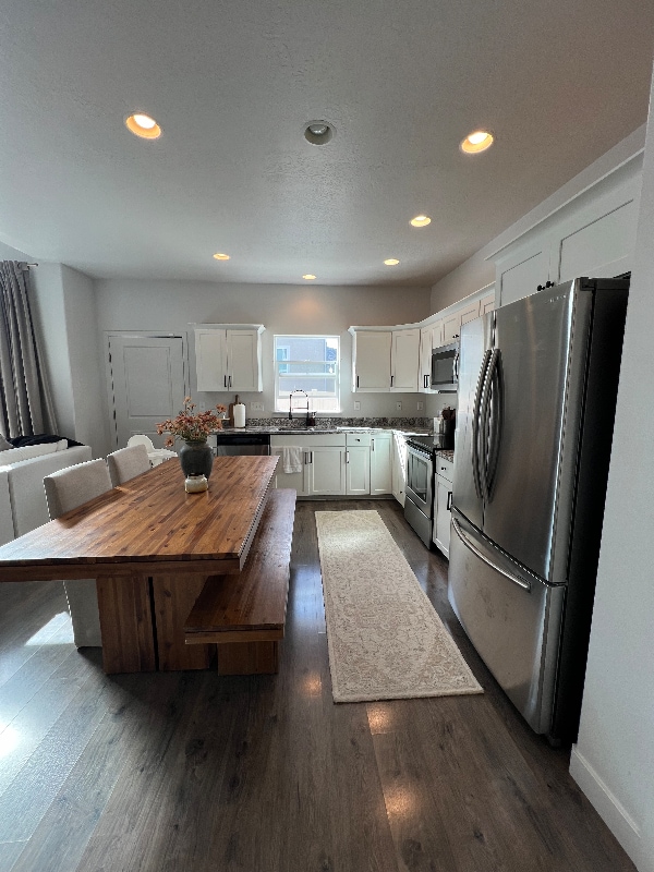 Building Photo - 7109 N Mountain Field Dr