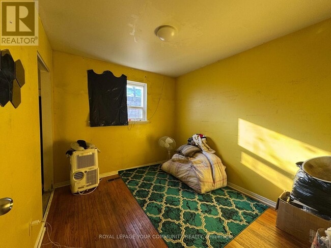 Building Photo - 15 Bison Dr