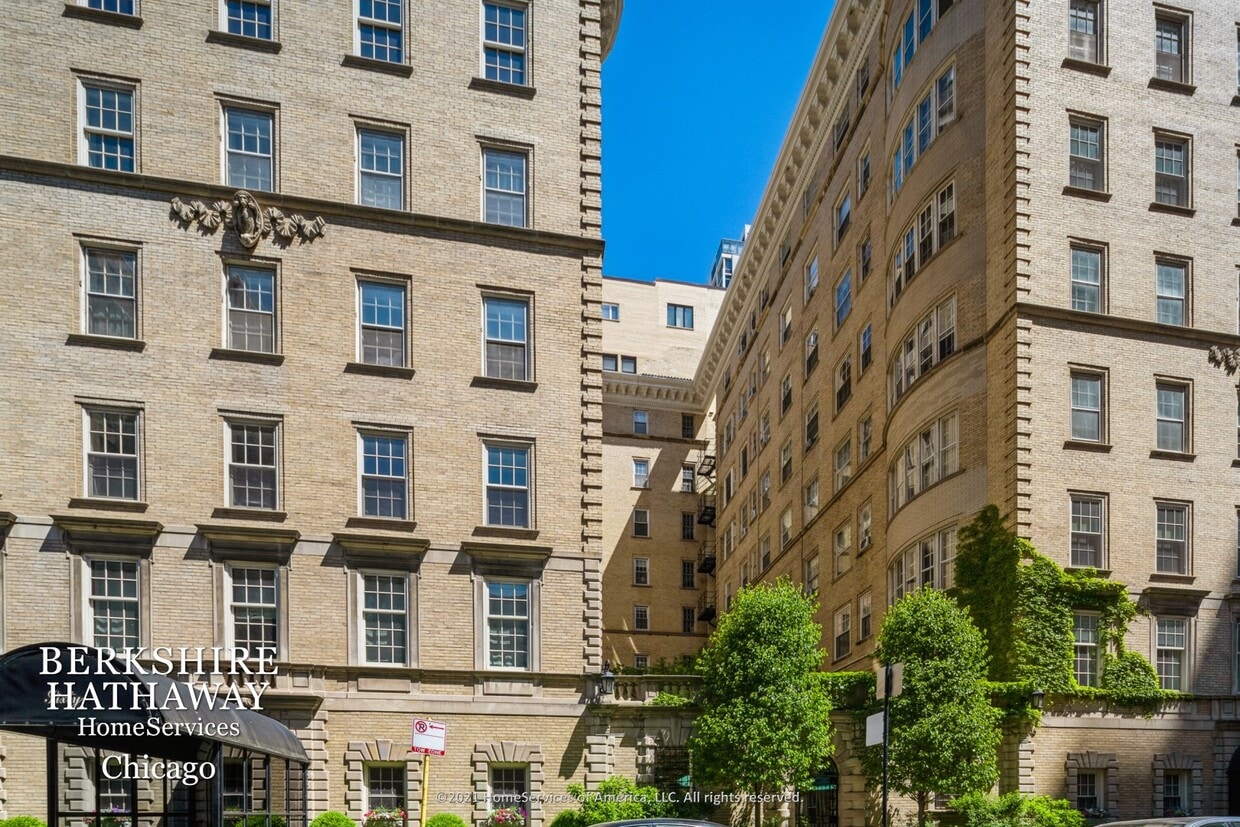 Primary Photo - 60 E Scott Street