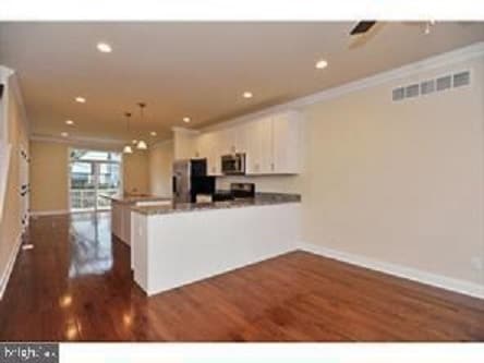 Kitchen view from Den Area - 137 Kingsley St