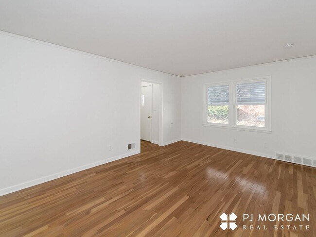 Photo - 5814-16 Apartment