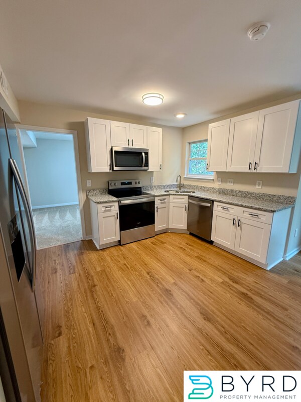 Building Photo - 913 Wheelwood Way