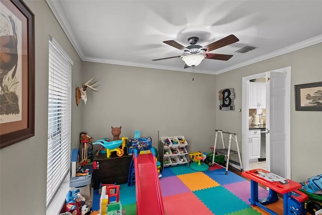 Building Photo - 8201 Heatherbrook Cir