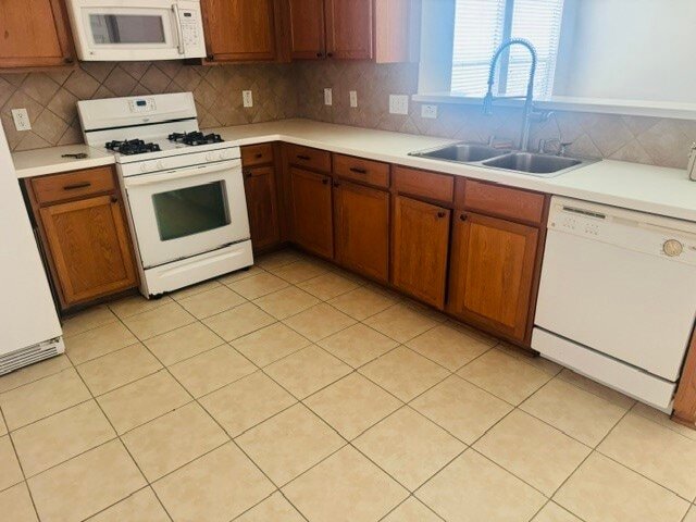 Foto del edificio - 7651 Oak Sage Dr
