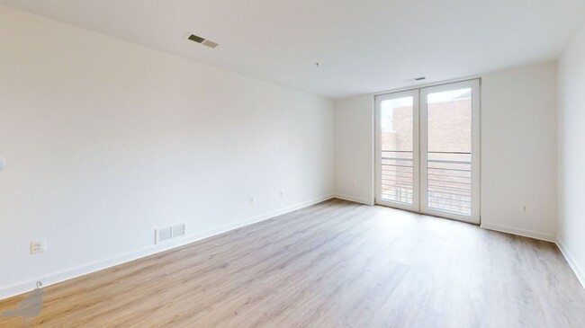Building Photo - 1115 H St NE