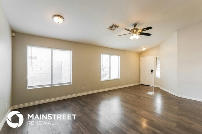 Foto del edificio - 3910 N 105th Ln