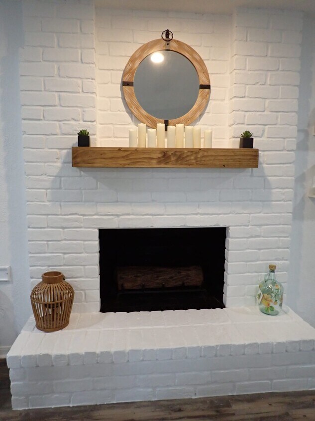 Primary Photo - 4715 Blueberry Hill Dr