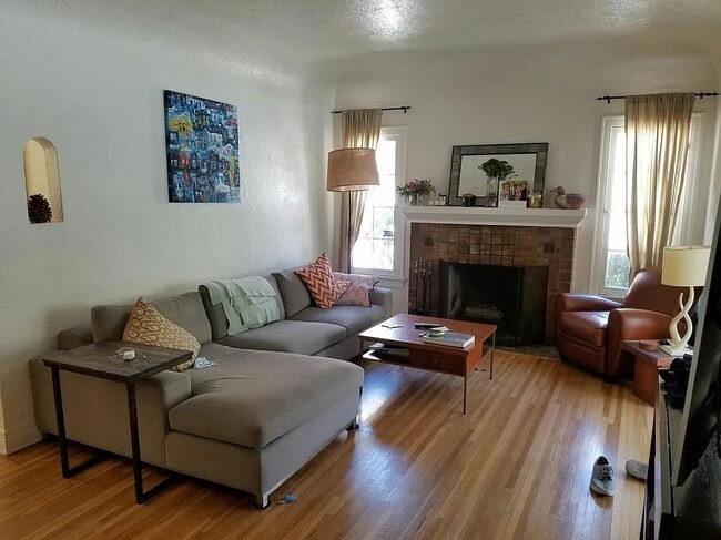 Foto del edificio - 927 Havenhurst Dr
