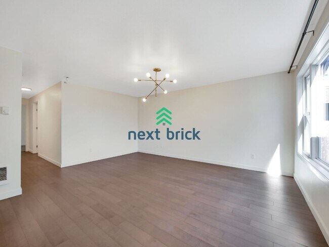 Foto del edificio - 3 Bed 1 Bath Charming Seattle Home is Ready for Rent!